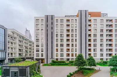 Budynek, w którym mieści się apartament