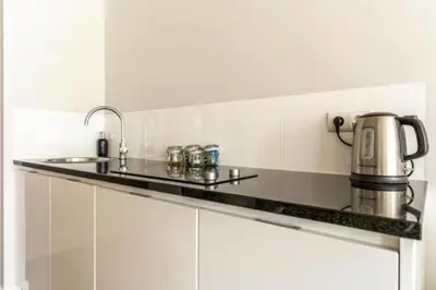 Kuchnia lub aneks kuchenny w obiekcie Urban Apartaments - Great Location - City Center - Wronia 45