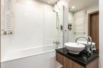 Łazienka w obiekcie Urban Apartaments - Great Location - City Center - Wronia 45