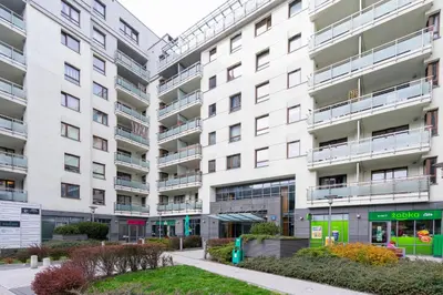 Budynek, w którym mieści się apartament