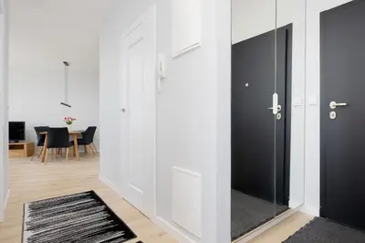 Plan piętra w obiekcie Stacja Wola Nowoczesny Apartament z Balkonem i Parkingiem Warszawa by Noclegi Renters