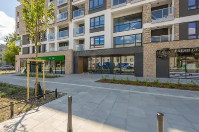 Budynek, w którym mieści się apartament
