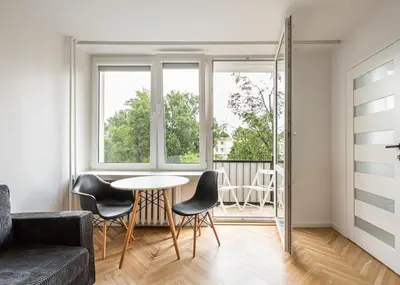 Część wypoczynkowa w obiekcie Nowa Praga Standard Apartment by BookingHost
