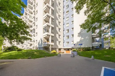 Budynek, w którym mieści się apartament