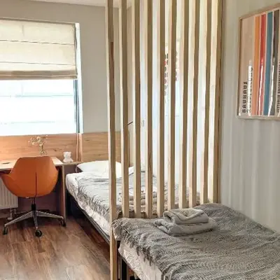 A3 - Queen Double Room - Warsaw City Haven - Shared Bathrooms - self check-in