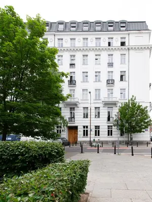 Budynek, w którym mieści się apartament