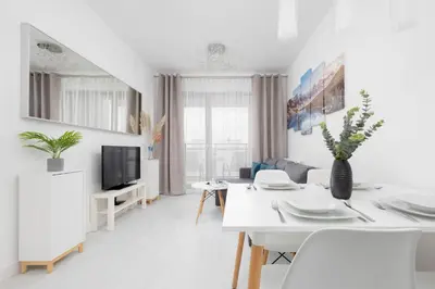 Telewizja i/lub zestaw kina domowego w obiekcie Burakowska 16 Apartament z Balkonem i Parkingiem Warszawska Wola by Noclegi Renters