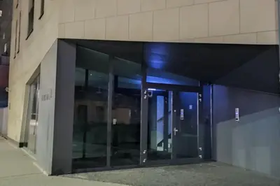 Fasada lub wejście do obiektu Nowoczesny apartament na Pradze