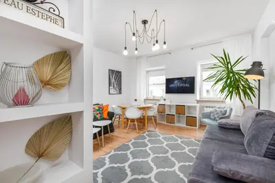 Część wypoczynkowa w obiekcie Apartment Chmielna 2 by Your Freedom