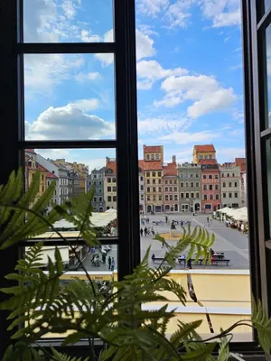 Widok na miasto Warszawa z tego apartamentu