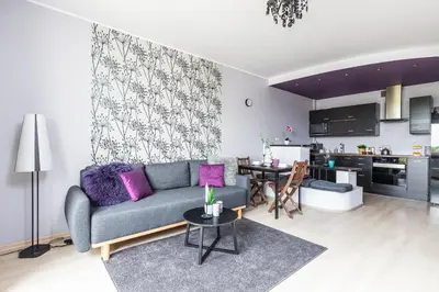 Kuchnia lub aneks kuchenny w obiekcie SuperApart Pożarowa 3B, parking