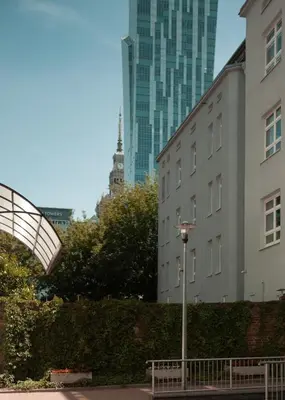 Budynek, w którym mieści się apartament