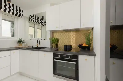 Kuchnia lub aneks kuchenny w obiekcie Senatorska Apartment Warsaw by Noclegi Renters