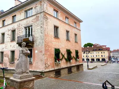 Budynek, w którym mieści się apartament