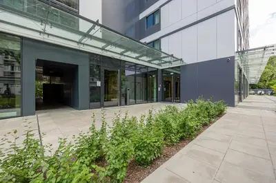Budynek, w którym mieści się apartament