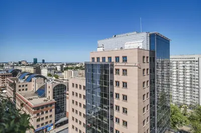 Widok na miasto Warszawa z tego apartamentu