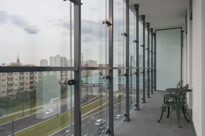 Balkon lub taras w obiekcie Sand Crystal Premium Apartment by BookingHost