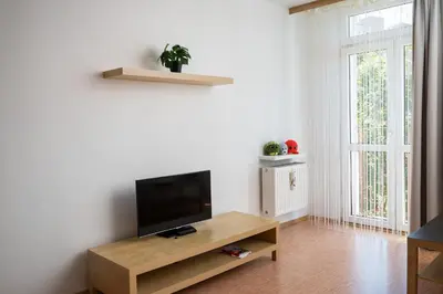 Telewizja i/lub zestaw kina domowego w obiekcie Ochota Geodetów Standard Studio by BookingHost