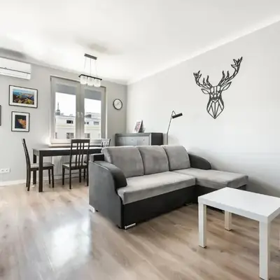 Park Praski Comfy Apartment by BookingHost