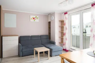 Część wypoczynkowa w obiekcie Wawrzyszewska 2-Bedroom Apartment by BookingHost