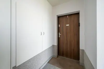 Plan piętra w obiekcie Wawrzyszewska 2-Bedroom Apartment by BookingHost