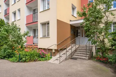 Budynek, w którym mieści się apartament