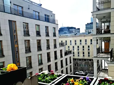 Budynek, w którym mieści się apartament
