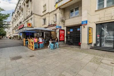 Budynek, w którym mieści się apartament