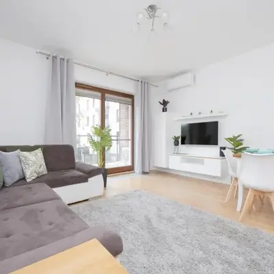 Klimatyzowany Apartament w Stolicy by Noclegi Renters