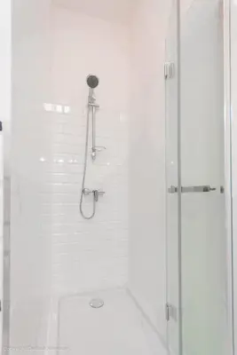 Łazienka w obiekcie ROOM, aleja Niepodległości 148, center, SGH, Pole Mokotowskie