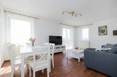 Telewizja i/lub zestaw kina domowego w obiekcie ShortStayPoland Tomcia Palucha B118