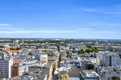 Widok na miasto Warszawa z tego apartamentu