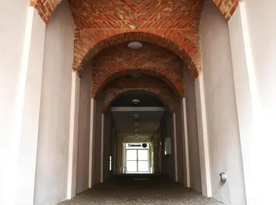 Fasada lub wejście do obiektu Stara Praga