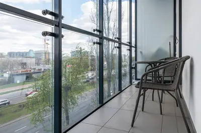 Balkon lub taras w obiekcie RentPlanet - Bliska Wola