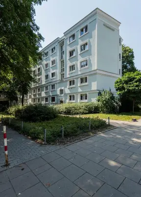 Budynek, w którym mieści się apartament