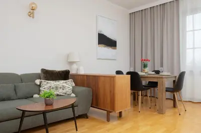 Część wypoczynkowa w obiekcie Spacious Filtry Apartment near Pola Mokotowskie by Noclegi Renters