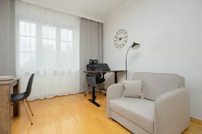 Część wypoczynkowa w obiekcie Spacious Filtry Apartment near Pola Mokotowskie by Noclegi Renters