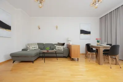Część wypoczynkowa w obiekcie Spacious Filtry Apartment near Pola Mokotowskie by Noclegi Renters