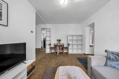Telewizja i/lub zestaw kina domowego w obiekcie Warsaw Downtown - Balcony, Vistula River Nearby - by Rentujemy