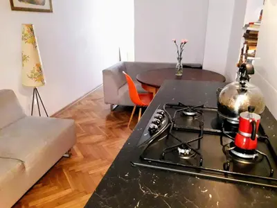 Kuchnia lub aneks kuchenny w obiekcie Metro Politechnika Apartment