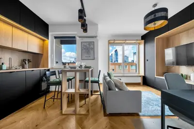 Kuchnia lub aneks kuchenny w obiekcie Warsaw Wola Studio - Balcony&Workspace - by Rentujemy