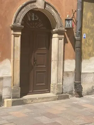 Fasada lub wejście do obiektu Krzywe Koło 14-16-18 m7
