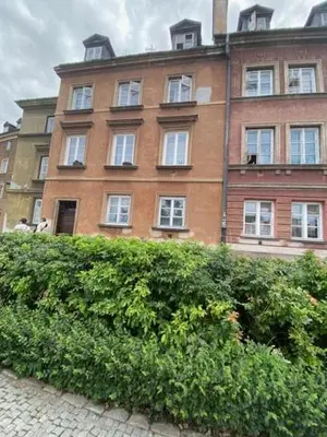 Budynek, w którym mieści się apartament
