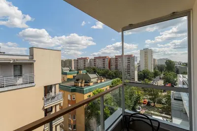 Balkon lub taras w obiekcie SuperApart Domaniewska apt 120 - Parking