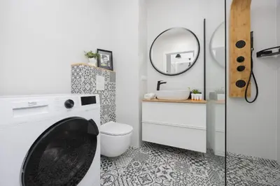 Łazienka w obiekcie Metro Targówek One Bedroom Apartment for 4 with Furnished Balcony by Noclegi Renters