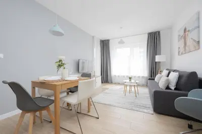 Część wypoczynkowa w obiekcie Metro Targówek One Bedroom Apartment for 4 with Furnished Balcony by Noclegi Renters