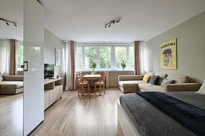 Część wypoczynkowa w obiekcie UrbanNest - Cozy studio - Bagno 7