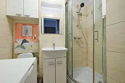 Łazienka w obiekcie UrbanNest - Cozy studio - Bagno 7