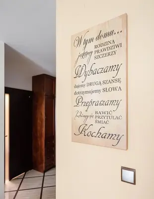 Plan piętra w obiekcie Las Bródnowski Comfort Apartment by BookingHost