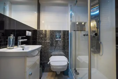 Łazienka w obiekcie RentPlanet - Apartament Mokotowska